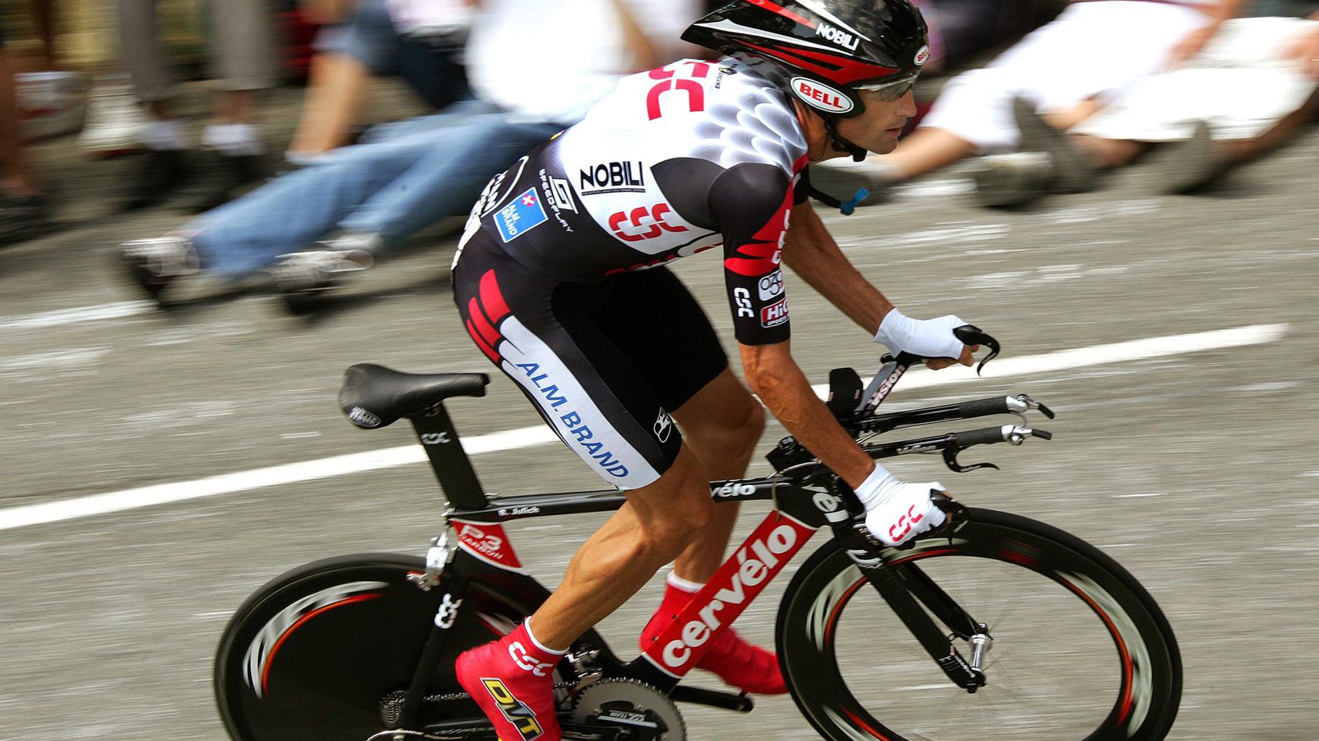 电竞比赛中的心理战：选手的情绪管理与策略调整，电竞心理理论